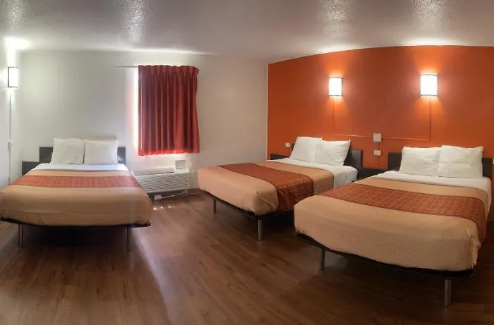 Regal 8 & 3*