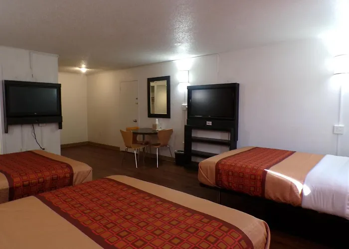 Regal 8 & Hotel